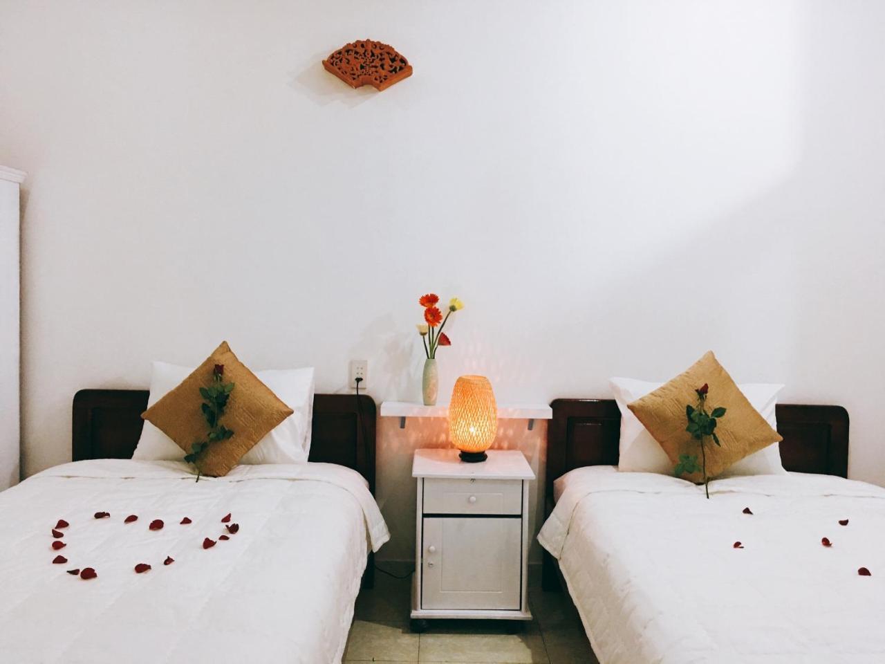 Sunshine Hostel 3 Hue Bagian luar foto