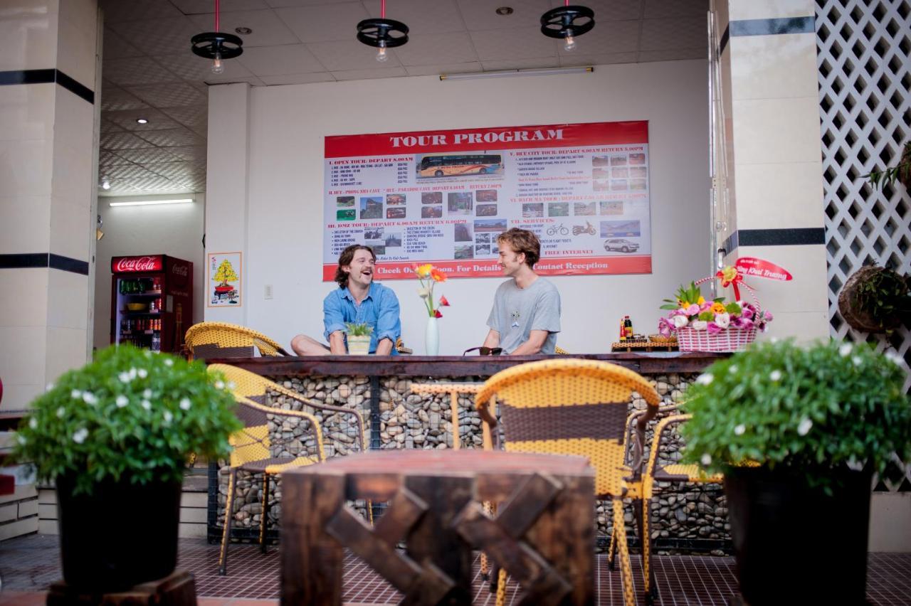 Sunshine Hostel 3 Hue Bagian luar foto