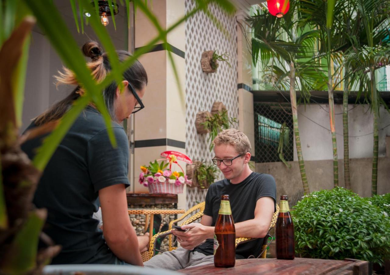 Sunshine Hostel 3 Hue Bagian luar foto