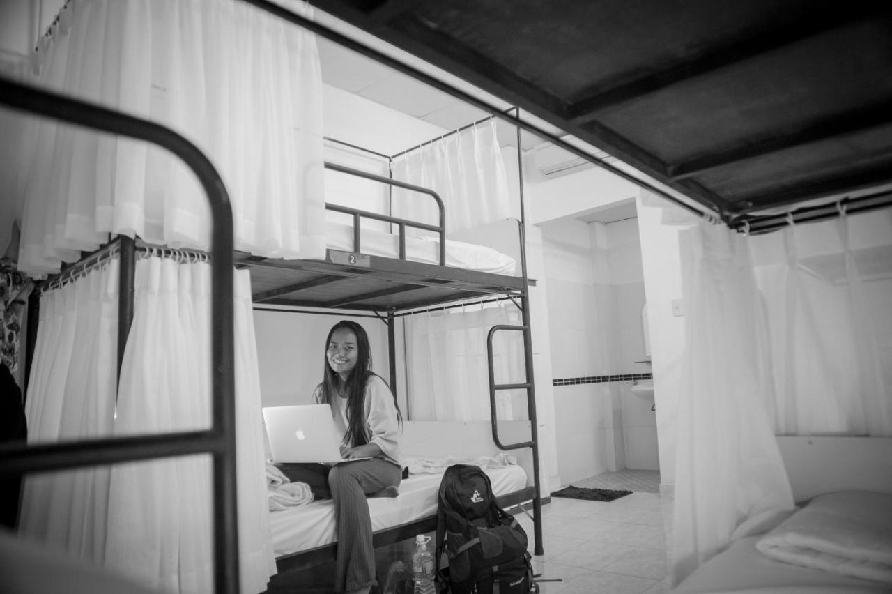 Sunshine Hostel 3 Hue Bagian luar foto