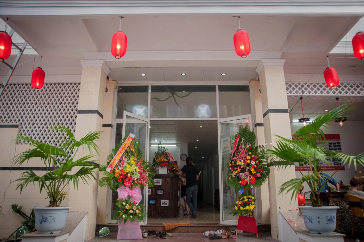 Sunshine Hostel 3 Hue Bagian luar foto